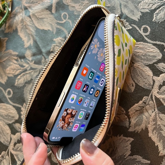 NWT Kate Spade Lemon Drop Crossbody Belt Bag - Picture 6 of 10